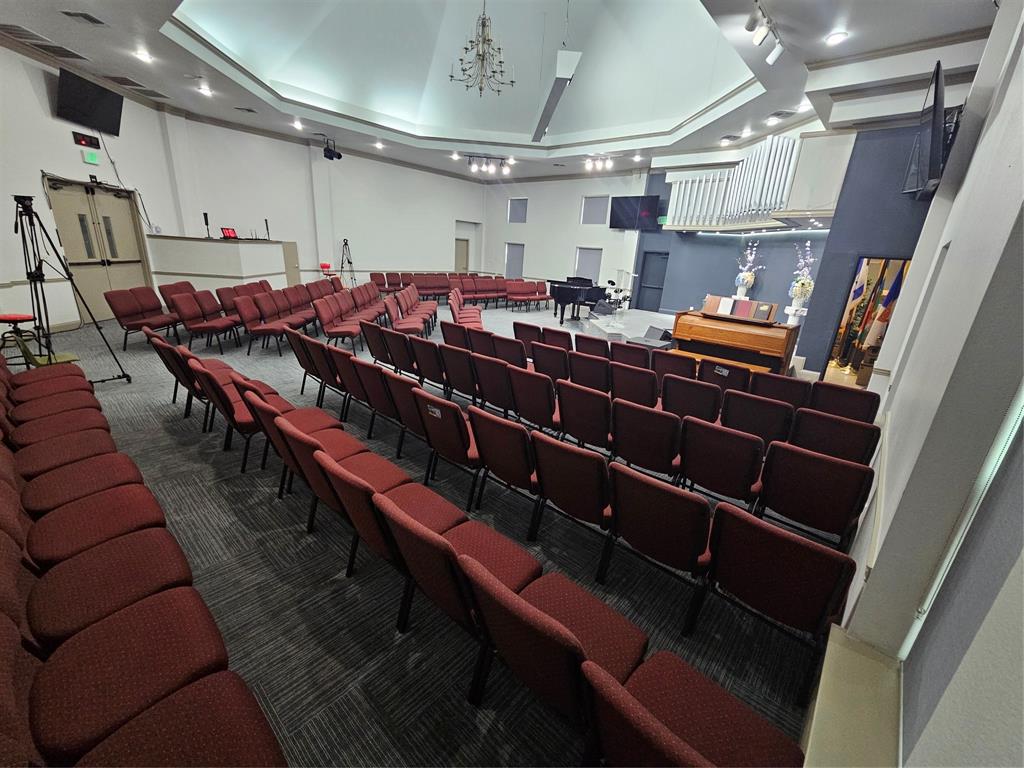 COLLEGE PARK PRO BLDG VENTURE - Commercial Sale