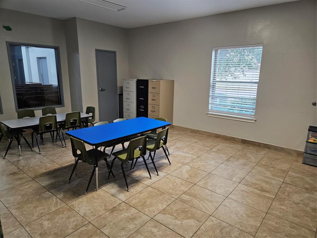 COLLEGE PARK PRO BLDG VENTURE - Commercial Sale