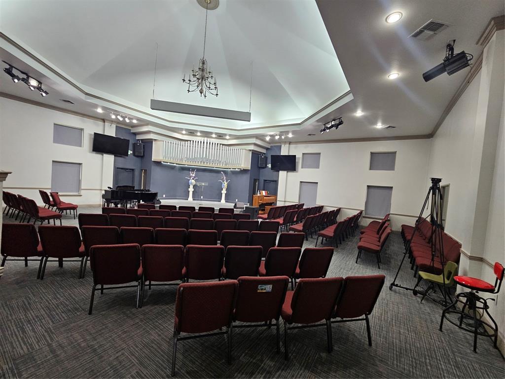 COLLEGE PARK PRO BLDG VENTURE - Commercial Sale