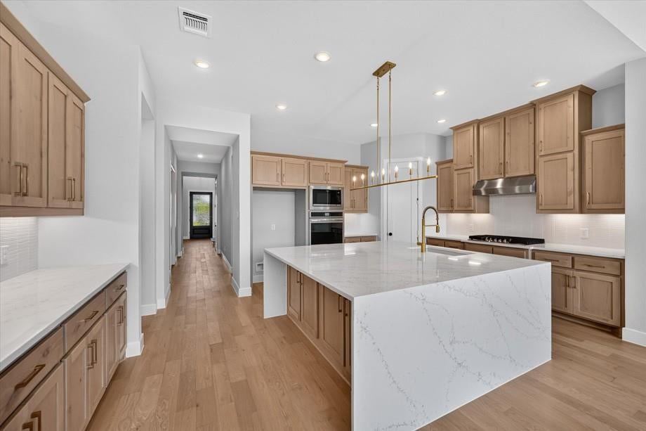 840 Heatherbrook Drive