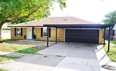 7013 Bennington Drive Watauga TX 76148