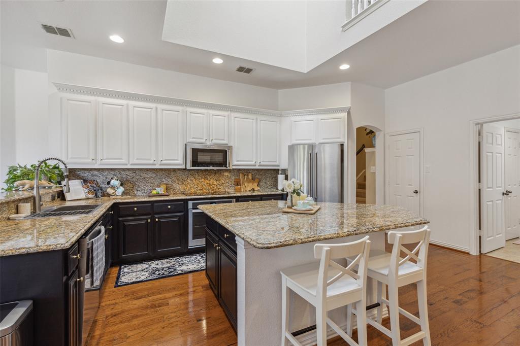 Photo 8 of 40 of 660 Willow Ridge Circle house