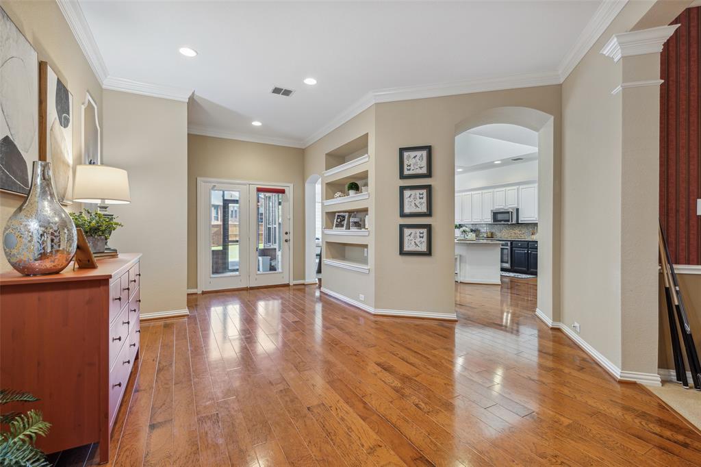 Photo 3 of 40 of 660 Willow Ridge Circle house