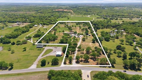 Photo of 10642 Fm 902, Collinsville, TX 76233 (MLS # 21231611)