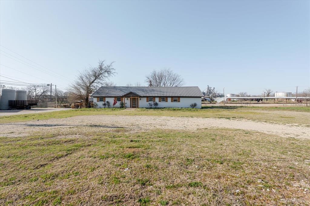 300 W Bivar Avenue