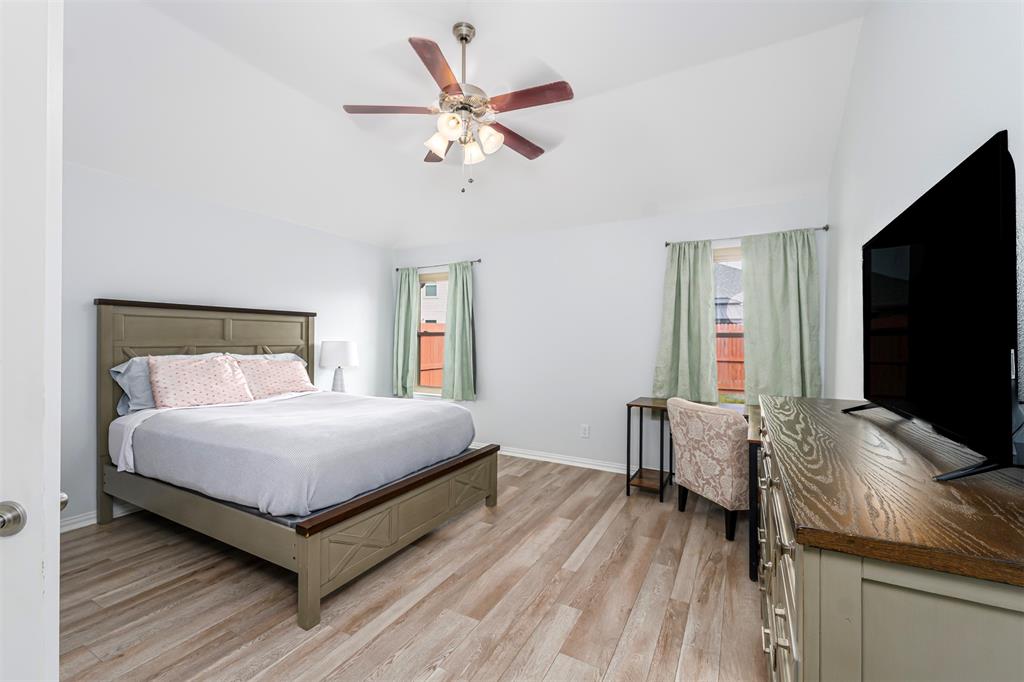 Waterfront Enchanted Bay Fwy - Residential