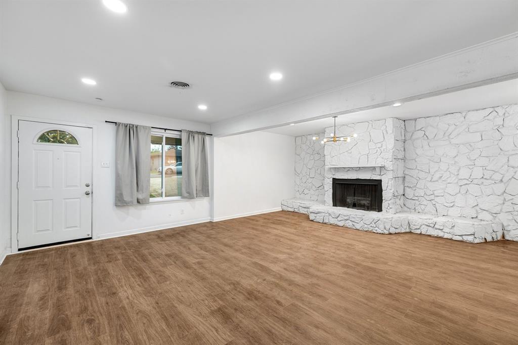 White Settlement, Texas 76108, United States, 3 Bedrooms Bedrooms, ,2 BathroomsBathrooms,Residential,Active,19628