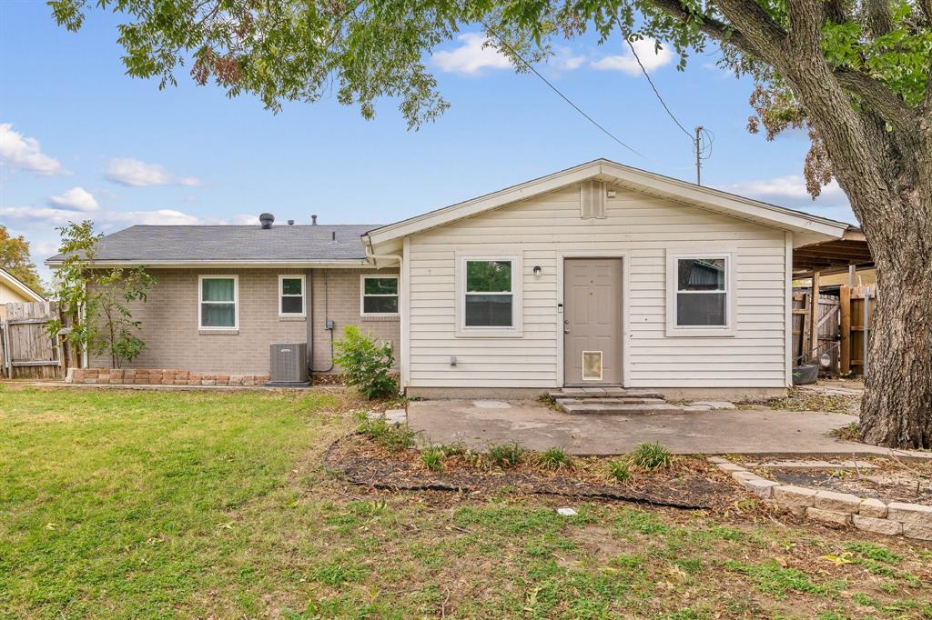 White Settlement, Texas 76108, United States, 3 Bedrooms Bedrooms, ,2 BathroomsBathrooms,Residential,Active,19628