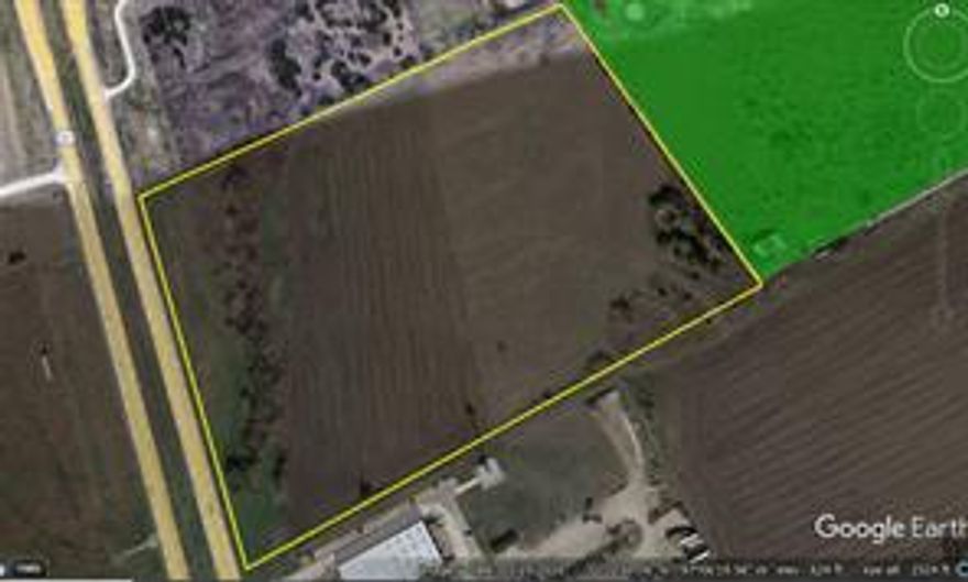 Highly sought after land that is zoned for Mixed Use, that includes Industrial use.  Flat and level and currently under Ag exemption.  Water is at the SW corner and coming in from the East side development.
Sewer is coming in from the East side development.
The 287 Access Road has been Green Lighted for construction.
A RARE find.....