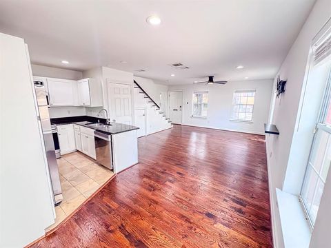 Tiny photo for 2809 Minert Street, Dallas, TX 75219 (MLS # 21279554)