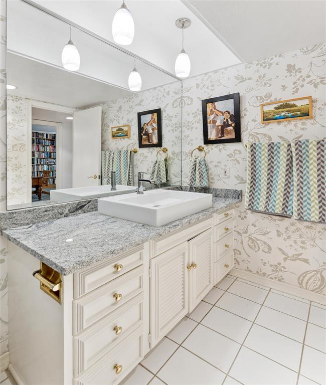 Park Carillon Condo - Residential