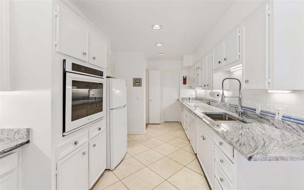 Park Carillon Condo - Residential