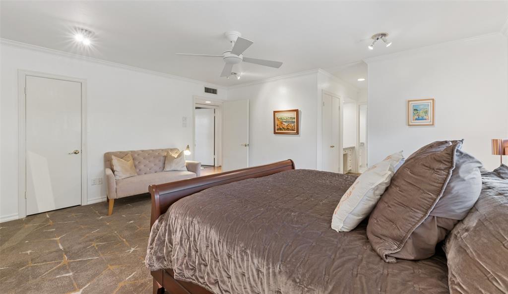 Park Carillon Condo - Residential