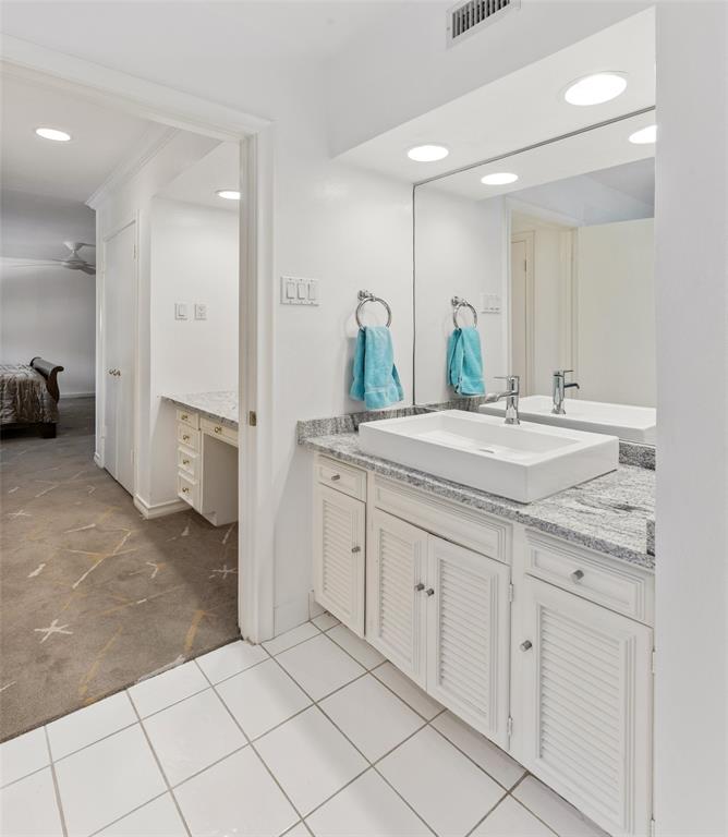 Park Carillon Condo - Residential