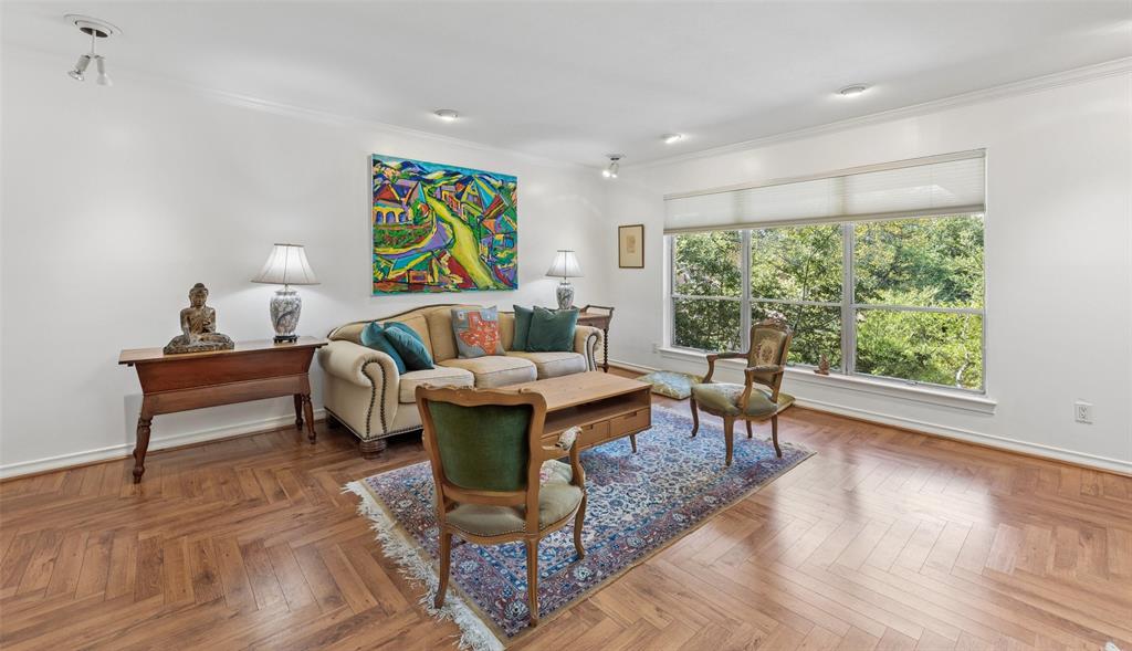 Park Carillon Condo - Residential