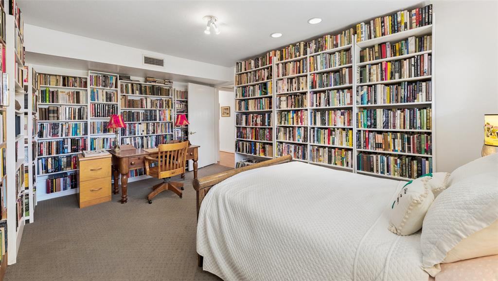 Park Carillon Condo - Residential