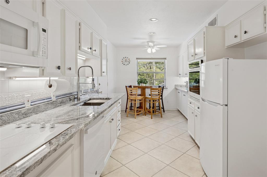 Park Carillon Condo - Residential