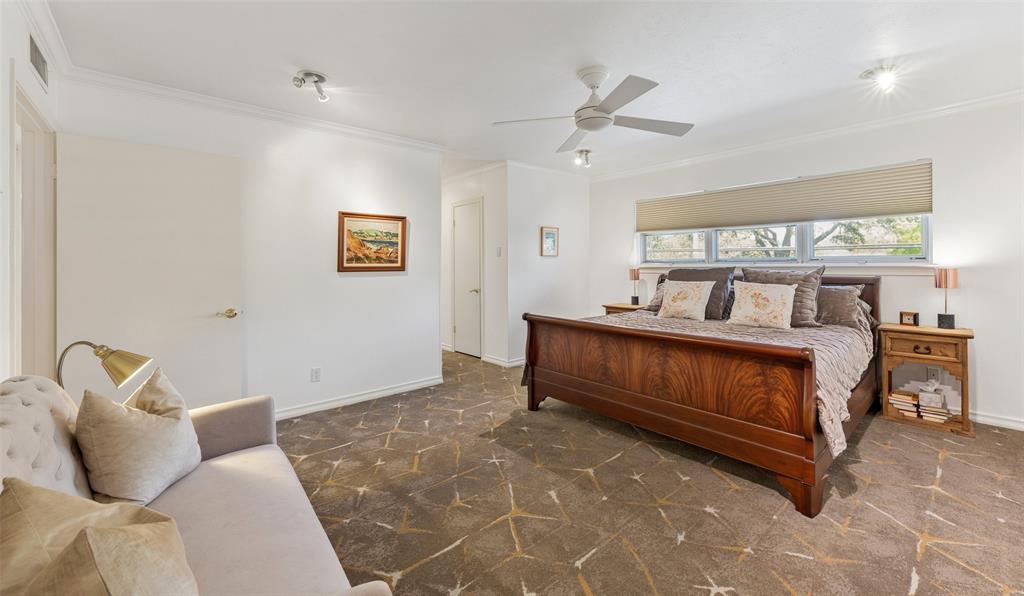 Park Carillon Condo - Residential