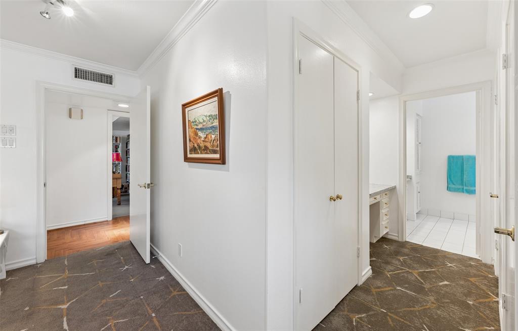 Park Carillon Condo - Residential