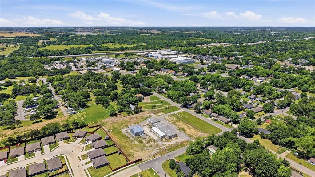 Photo of 224 E E Cottage Street, Sherman, TX 75090 (MLS # 21268814)