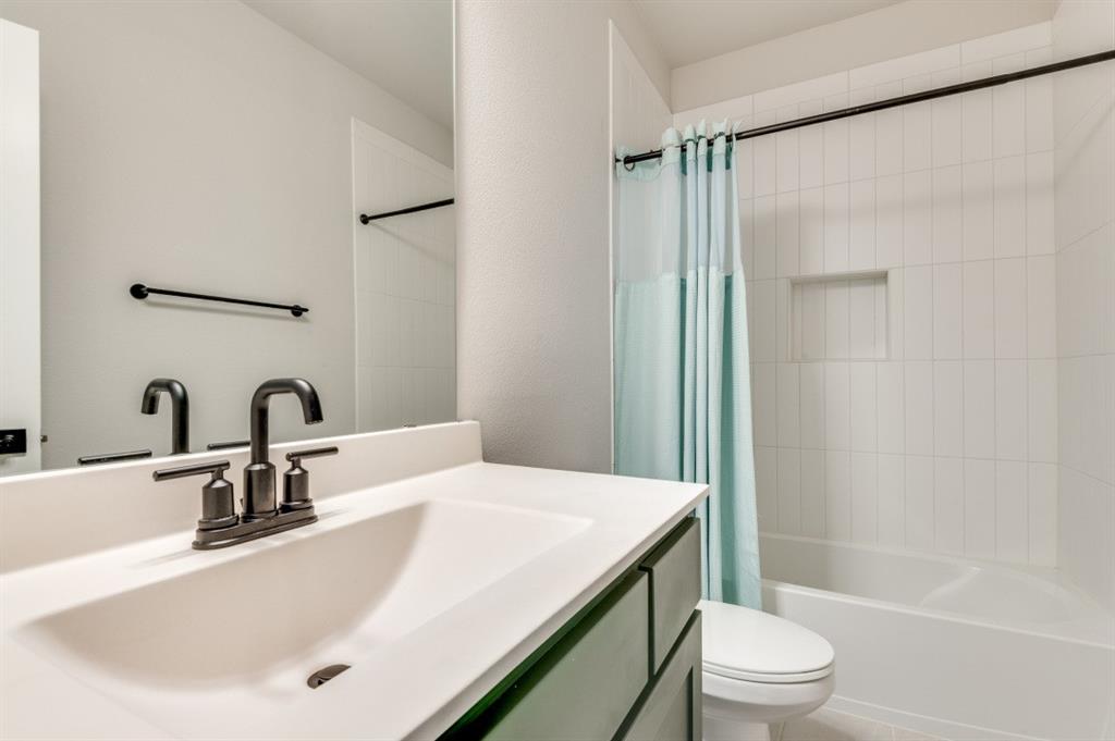 LAKESIDE AT VIRIDIAN - Residential