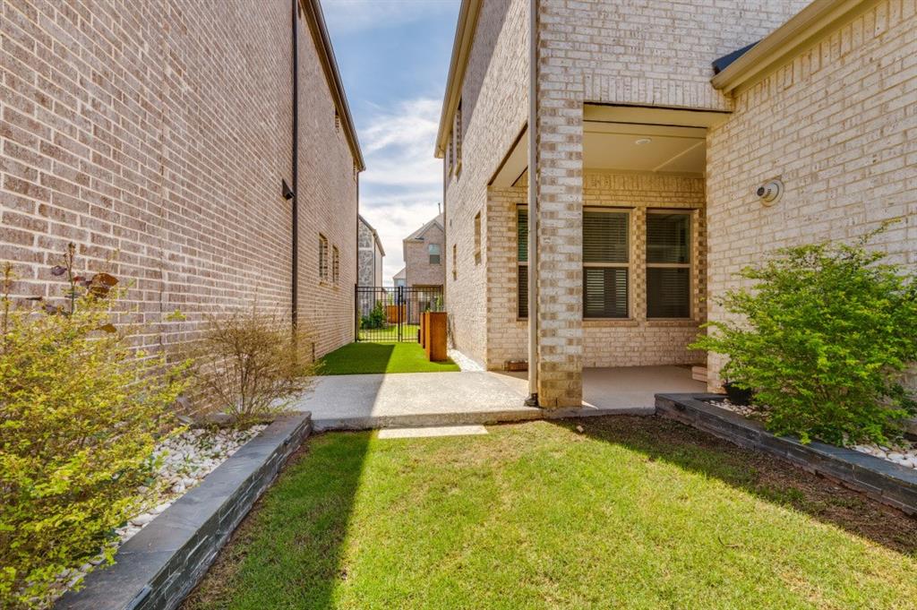 LAKESIDE AT VIRIDIAN - Residential