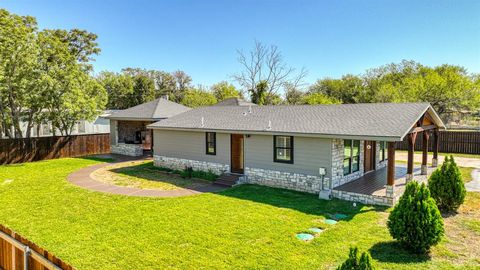 Tiny photo for 114 Mulberry Dr, Possum Kingdom Lake, TX 76449 (MLS # 21194403)