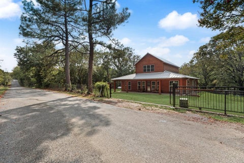Photo of 483 Spout Springs Road, Pottsboro, TX 75076 (MLS # 21418836)