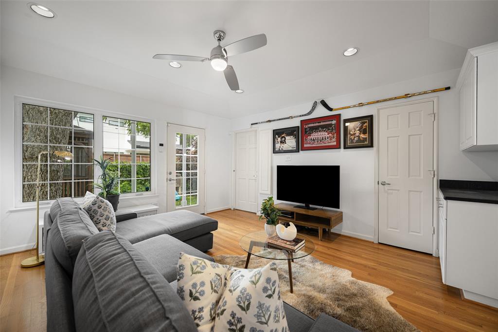 Hal Moseleys - Residential