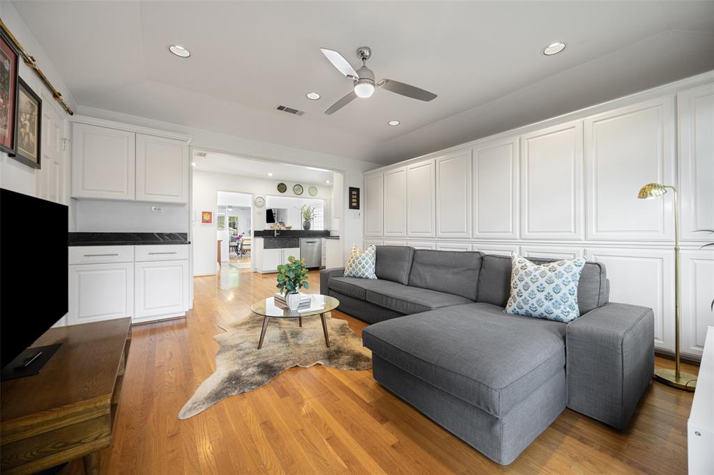 Hal Moseleys - Residential