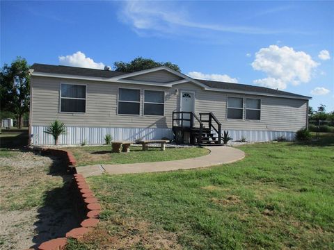 214 County Road 3432 Paradise TX 76073