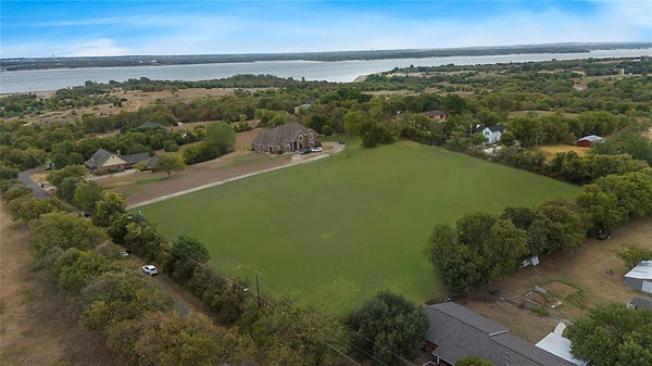 524 ROGERS RD, BENBROOK, TX 76126 - Image bf978601afa35b7de55d0afa8dac4d42/3985156378
