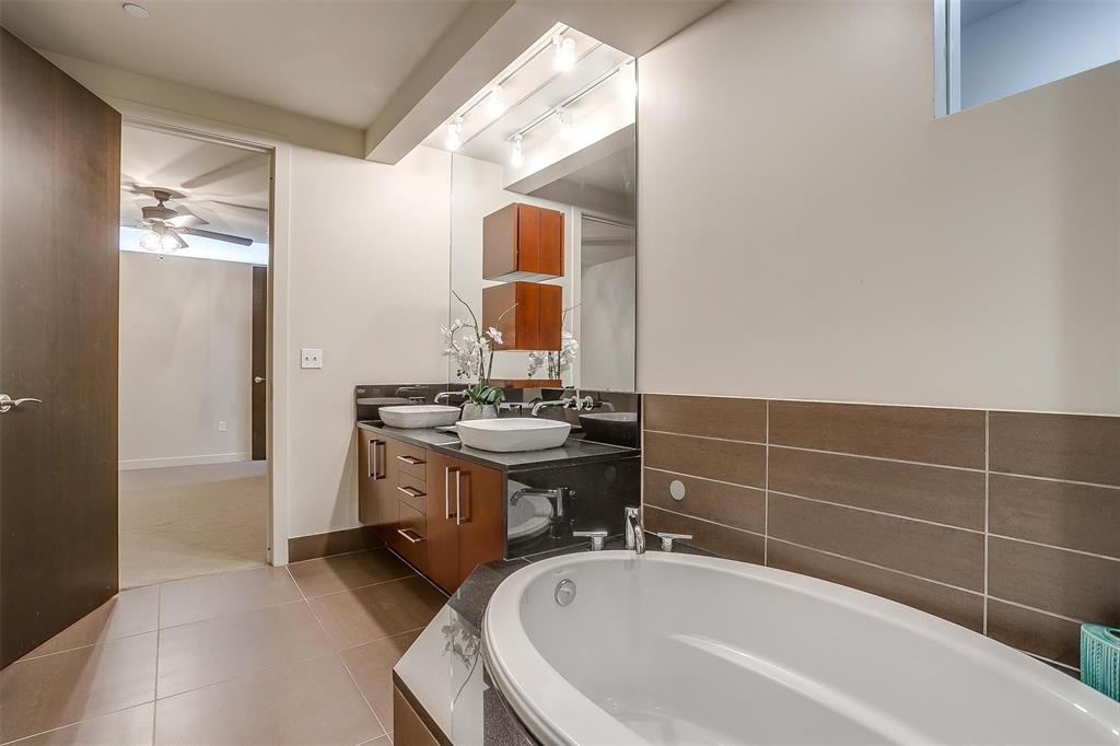 One Montgomery Plaza Residence Condo - Residential Lease