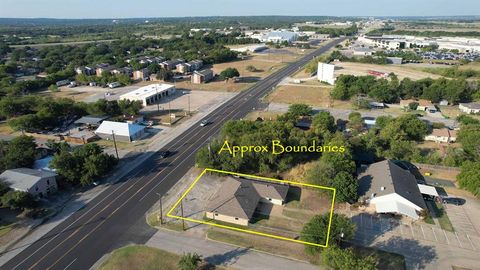 1600 W Pearl Street Granbury TX 76048