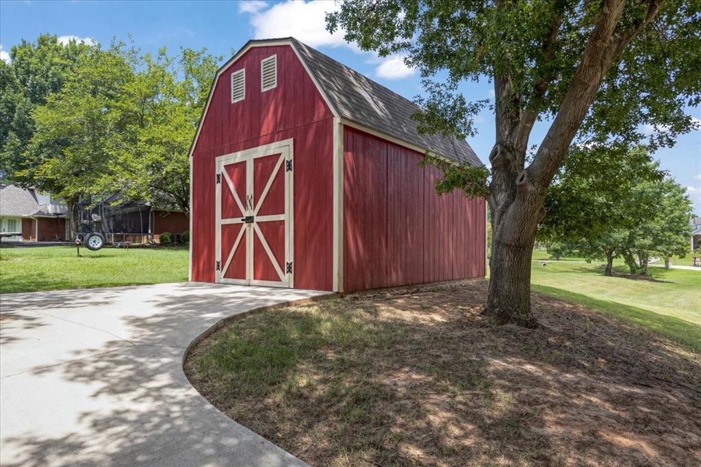 Shady Oaks Sub - Residential