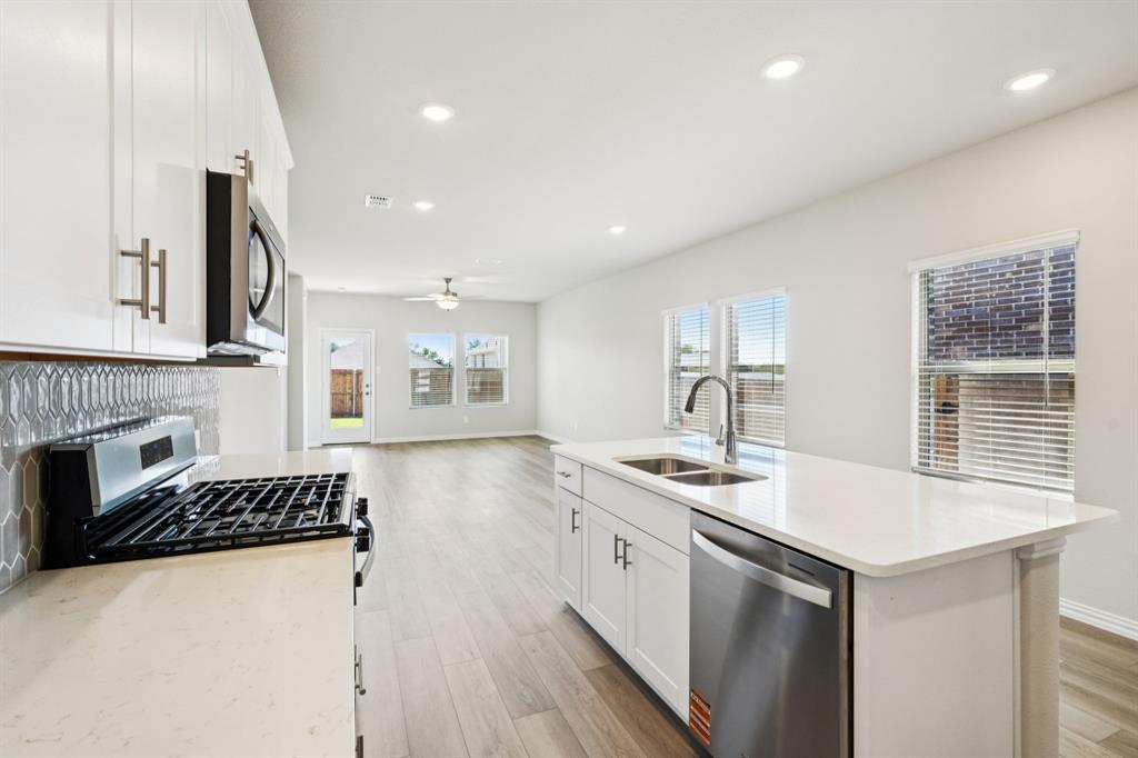 808 Leavenworth Drive