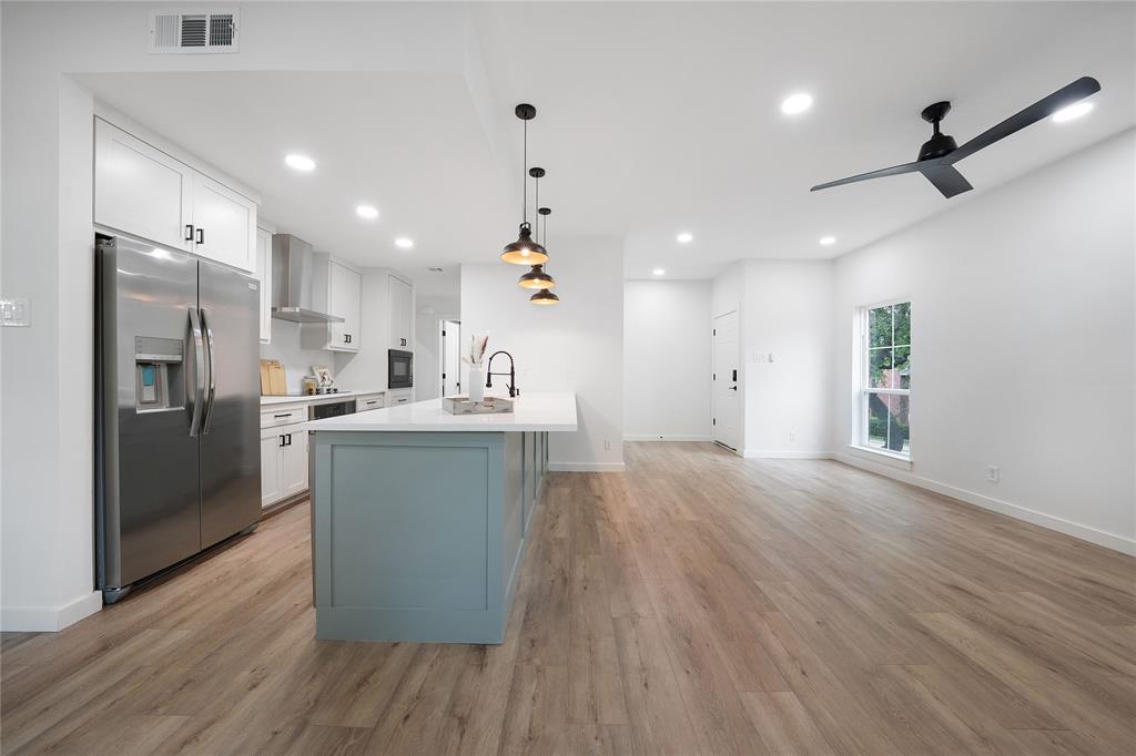 Woods On Park Lane Condos - Residential