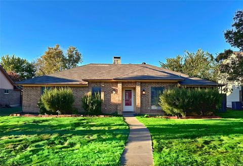 Photo of 1613 Glencairn Lane, Lewisville, TX 75067 (MLS # 21093940)