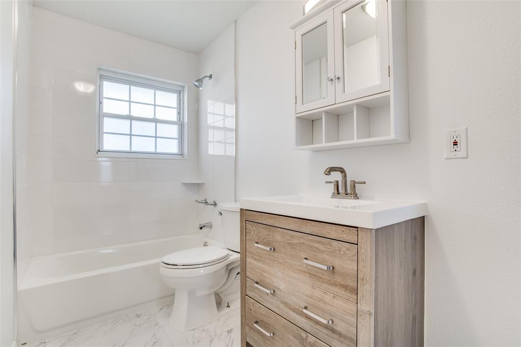 Valwood Park 22 - Residential Lease