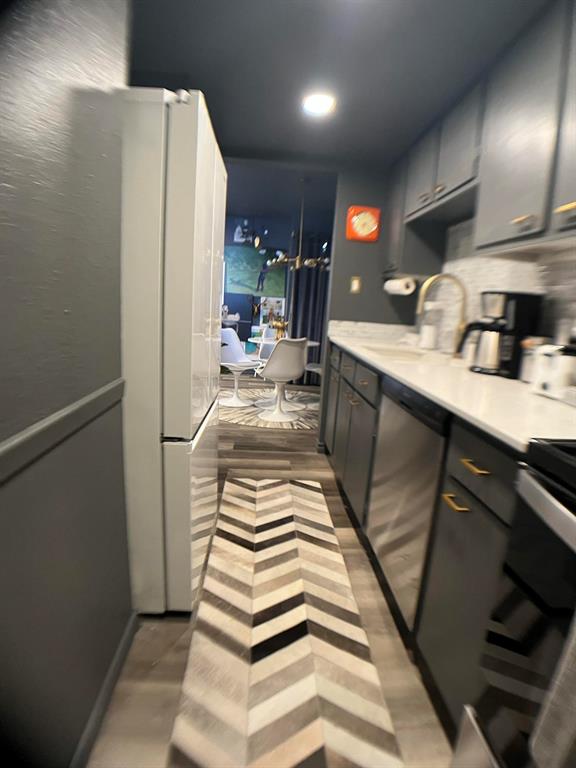 Park Lane Twnhms Ph 01 - Residential Lease