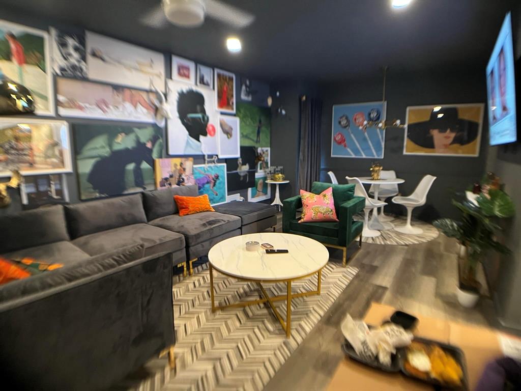 Park Lane Twnhms Ph 01 - Residential Lease