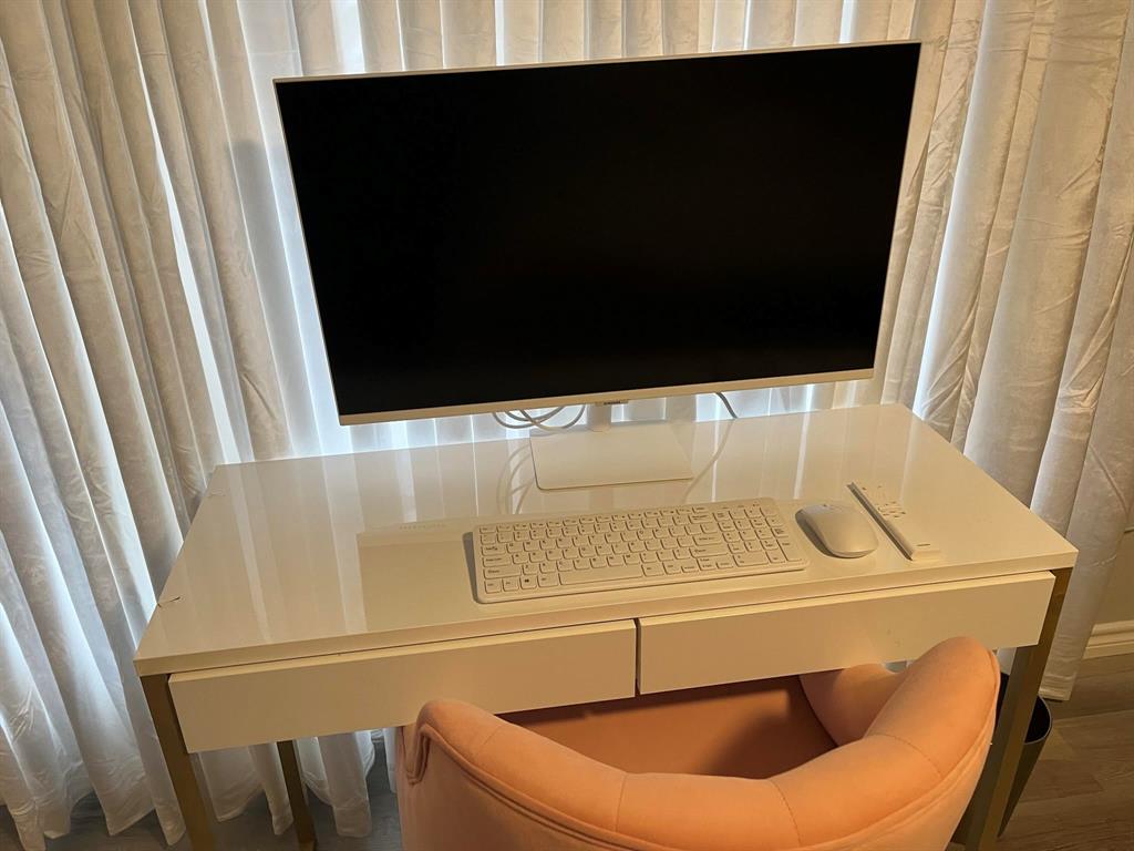 Park Lane Twnhms Ph 01 - Residential Lease