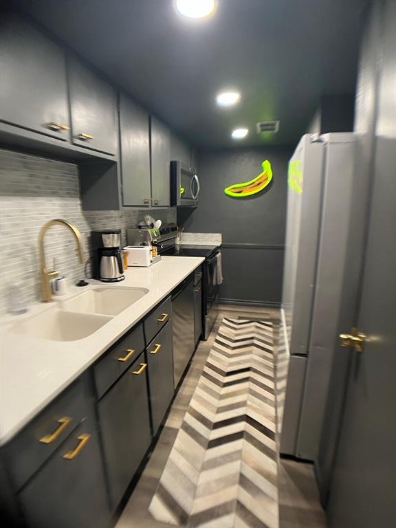 Park Lane Twnhms Ph 01 - Residential Lease