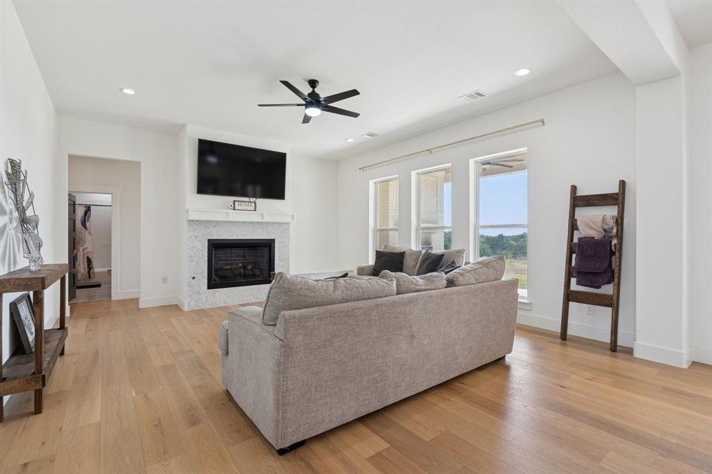1208 Eagles Bluff Drive