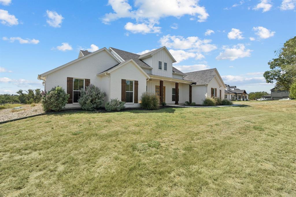1208 Eagles Bluff Drive