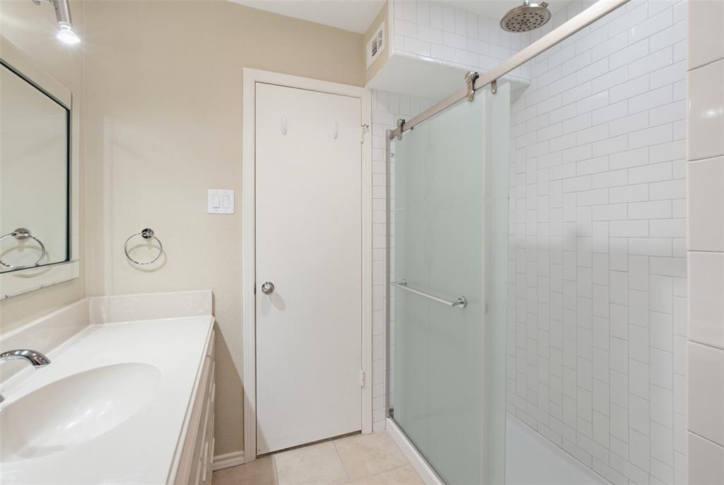 Hollows North Condo - Residential