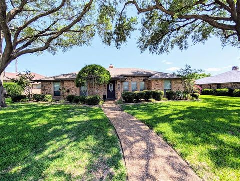 1638 Silverleaf Drive Carrollton TX 75007