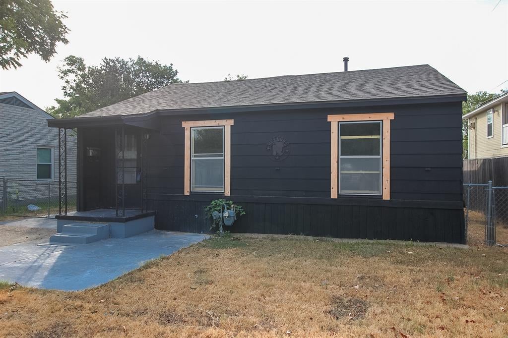 3720 Live Oak