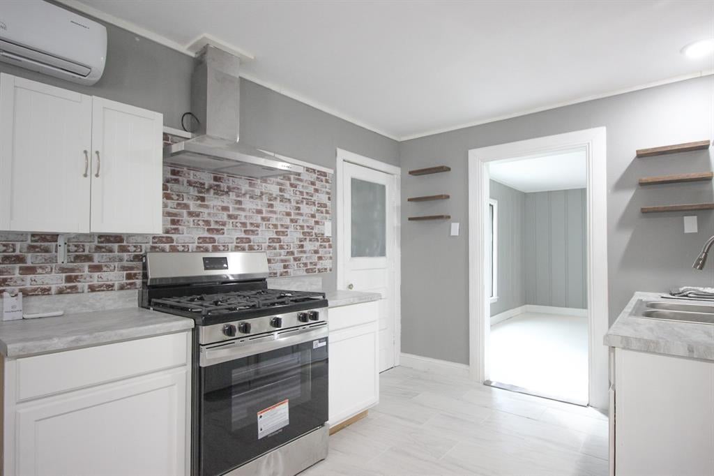 3720 Live Oak