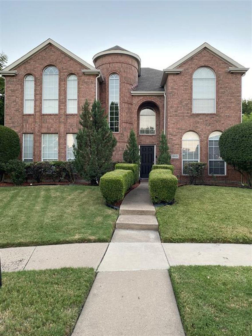 Great location in the prestigious Russell Creek community in West Plano, within walking distance to Exemplary Plano ISD Elementary, middle & West Plano HS. Cul-de-Sac position in a nice neighborhood with a community pool and playground. Upgrades throughout the house: Grade A+ granite countertops, Wood Cabinets, tile floor, Engineered hardwood floors, and ceiling fans in all bedrooms. Good size Master bedroom. The Master bath has a vanity & a garden tub, and a separate shower. A big backyard with both sides of the property, and patio area potential. Open Floor Plan with Light and bright 2-story entry with formal living and dining perfect for entertaining. A large family downstairs with a fireplace overlooks the large backyard. A Large & open Game Rm upstairs can be used as an office, Additional 3 bedrooms, a full bath, and a loft hallway. Good size backyard with gates, and room for a lot of potential of a nice garden or even a family's swimming pool.